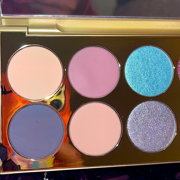 🌺BOGO50%🌺🆕🌿STILA: Happy Hour Palette